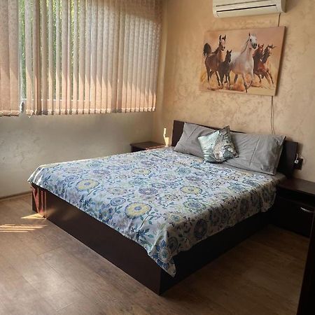 Lotos Apartament Διαμέρισμα Μπουργκάς Εξωτερικό φωτογραφία